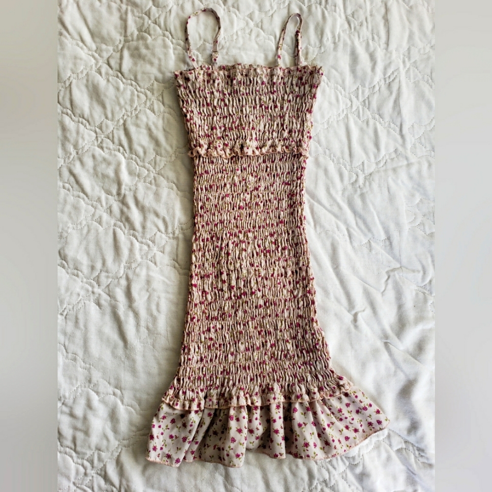 Smocked Mini Dress With Floral Pattern, Ruched Bodycon Sundress With Ruffled Hem